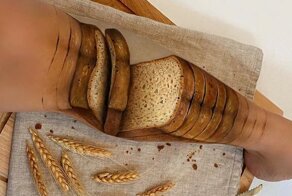 Художница создает оптические иллюзии из собственных конечностей