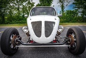 «Volksrod» — старенький Volkswagen Beetle с мотором V8 от Chevrolet