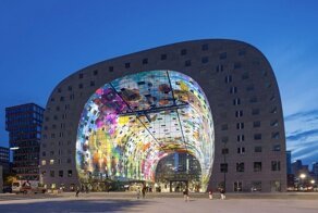 Современная Сикстинская капелла: огромная цифровая фреска в Роттердаме