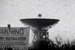 Несколько неопознанных летающих объектов появились с тёмной стороны Луны