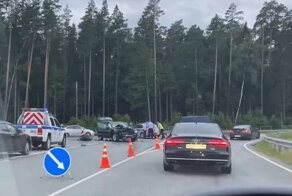 Авария дня. Момент гибели мотоциклиста в Подмосковье