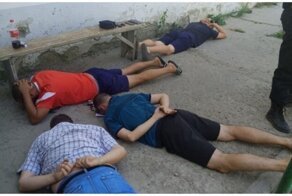 Задержание лжеполицейских, отобравших у мужчины автомобиль и мотоцикл