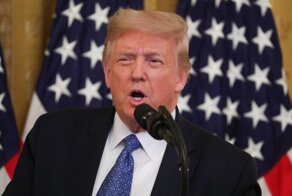 В отблесках зарева сжигаемых китайцами документов Трамп допустил закрытие и других дипмиссий Поднебесной