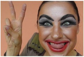 Эти девушки просто желали быть красивыми, но что-то пошло не так