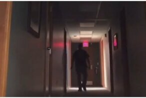 Шутник напугал отчима своим розыгрышем в стиле фильмов ужасов