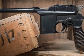 Маузер Папанина: «Веллер врет, а люди верят»