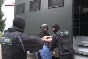 Белорусский телеканал показал видео с задержанием "российских наемников из ЧВК Вагнера"