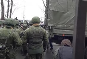 В Минск уже стягивают войска