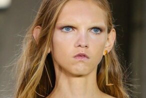 "Смесь инопланетянина, крысы, демона": в Сети удивляются новой модели Chanel