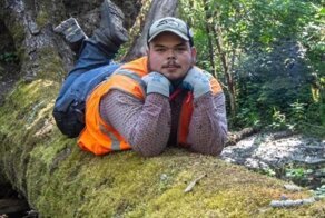 Иногда в объектив фотоловушки  попадаются очень интересные экземпляры