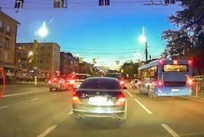 Авария дня. В Твери мотоциклист сбил пешехода