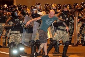 Как это было: после закрытия избирательных участков в Белоруссии начались акции протеста