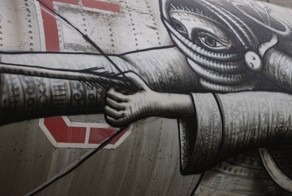 Аэрография на старом истребителе (6 фото)