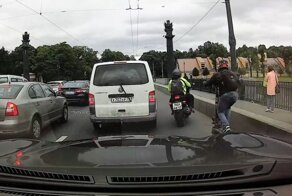 ДТП с участием электросамокатчика и мотоциклиста в Петербурге