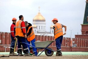 Больше половины россиян поддержали идею Медведева усложнить жизнь мигрантам