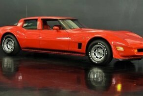 Четырехдверный Chevrolet Corvette из 80-х