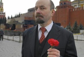 Лужкову предлагали поднять хорошие деньги, отправив на гастроли мумию Ильича, но тот оказался суеверным