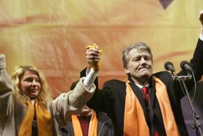 Почему «оранжевая революция» так называется?