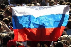 Белорус протестировал сторонников оппозиции в Минске, сняв их реакцию на флаг РФ и портрет Путина