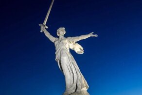 Дизайнер Лебедев назвал монумент «Родина-мать» уродливым