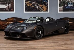 Матовый черный родстер Pagani Huayra — это уличный Бэтмобиль