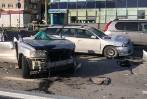 Авария дня. Серьезное ДТП с переворотом в Бердске
