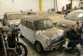 Austin Mini Cooper S 1964 года более 16 лет простоял в гараже