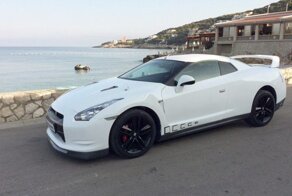 Реплика спорткара Nissan GT-R, созданная из Ford Cougar