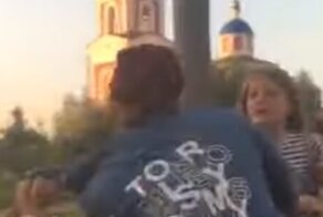 В Калужской области таджичка напала на девочку-подростка, но подружки не оставили её в беде