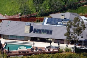 Дженнифер Энистон выставила на продажу дом (10 фото)