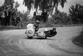 Дед поделился с внуком видами 1950-х
