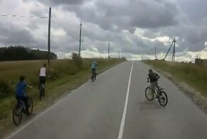 Ребенок на велосипеде попал под колеса большегруза во Владимирской области
