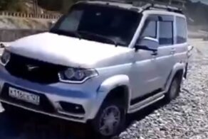 Альтернативно одарённый человек на пляже