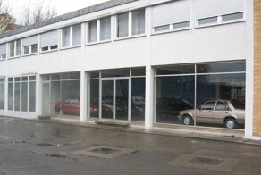 Заброшенный дилерский центр Ford в Германии пустует почти 30 лет