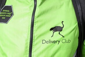 Пикап по-курьерски: московский доставщик Delivery Сlub предложил клиентке "побыть вместе" полчаса