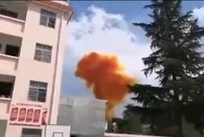 Отработанная ступень китайской ракеты упала рядом с жилыми домами