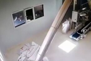 Гибель зазевавшегося турецкого инженера попала на видео