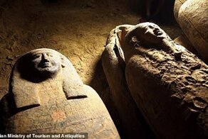 Египетские археологи нашли 13 нетронутых саркофагов с мумиями