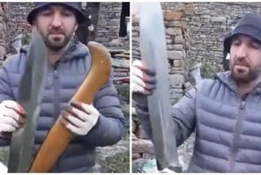 Складной нож великана