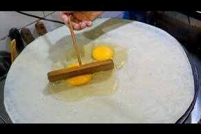 Сэндвич с яичным крепом в китайском стиле (JianBing) - корейская уличная еда