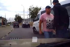 Успокаивающий перцовый баллончик: в Саратове агрессивный водитель напал на студента
