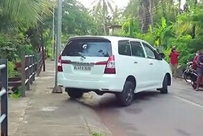 Мастер-класс по параллельной парковке: вот как надо чувствовать габариты своего автомобиля