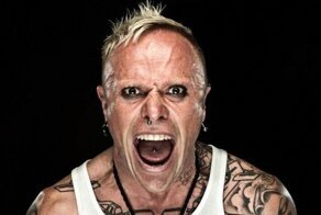 Сегодня день рождения фронтмена группы The Prodigy - Кита Флинта, ему был бы 51 год