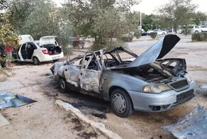 Игравшие со спичками дети случайно подорвали автомобиль