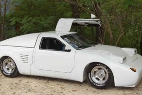 Переделанный Porsche 914 —  зачем так поиздевались над крутым автомобилем?