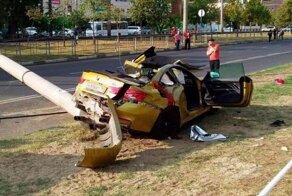 Авария дня. Дрифт на спортивном BMW закончился гибелью трех человек