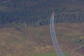 Российская пилотажная группа исполнила 11 "мертвых петель" и побила мировой рекорд