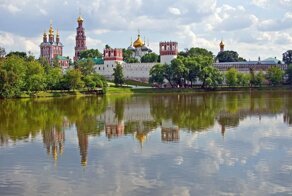 В Новодевичьем монастыре ограбили женщину