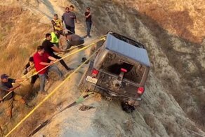 Спасение Jeep Wrangler, застрявшего на вершине калифорнийской горы