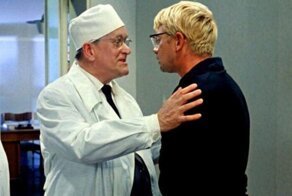 Украл. И в землю закопал, и надпись написал